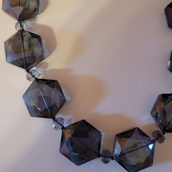 Alain Gerard Necklace (8.5") and Earrings Set Translucent Blue Purple New In Box - Picture 5 of 6